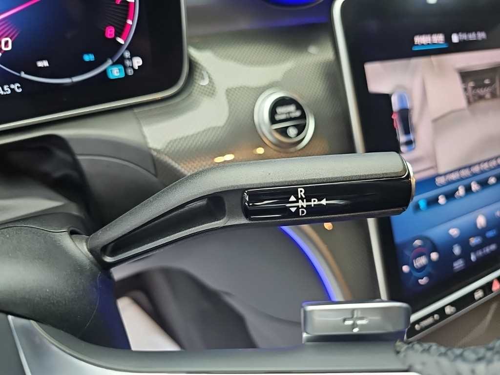 벤츠 C 클래스 C클래스 W206 C300 4MATIC AMG 라인 이미지 8