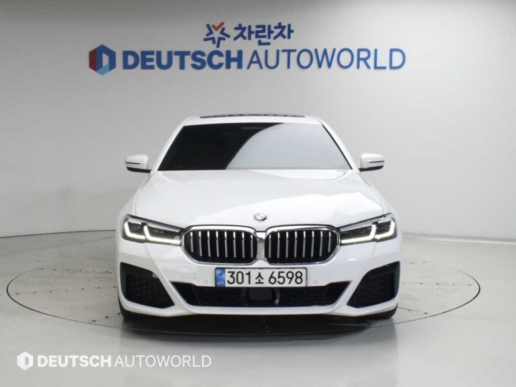 BMW 5시리즈 5시리즈 (G30) 530i M 스포츠 이미지 4