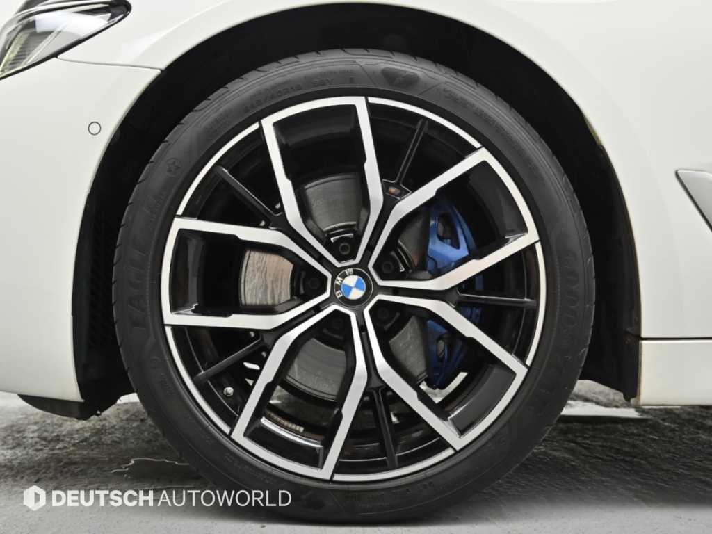 BMW 5시리즈 5시리즈 (G30) 530i M 스포츠 이미지 6