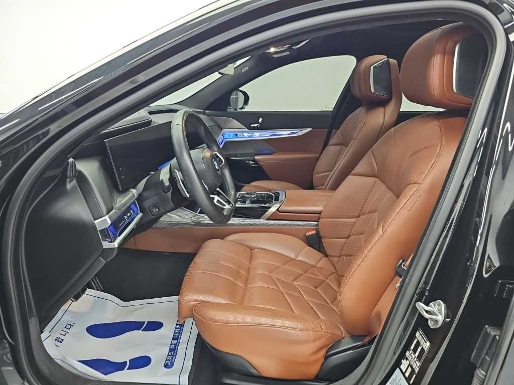 BMW 7시리즈 7시리즈 (G70) 740i sDrive M 스포츠 이미지 11