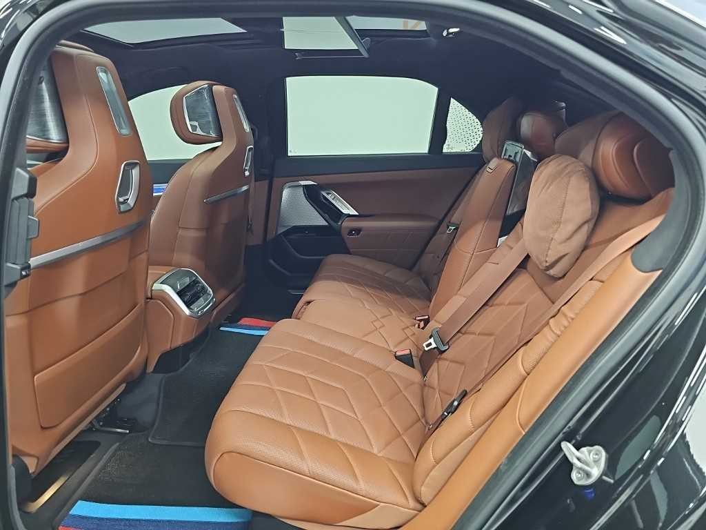 BMW 7시리즈 7시리즈 (G70) 740i sDrive M 스포츠 이미지 12