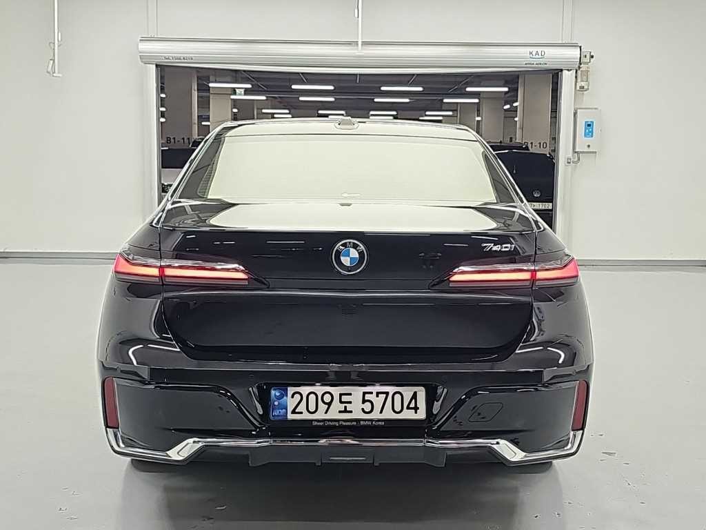 BMW 7시리즈 7시리즈 (G70) 740i sDrive M 스포츠 이미지 3