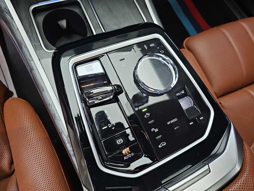 BMW 7시리즈 7시리즈 (G70) 740i sDrive M 스포츠 이미지 8