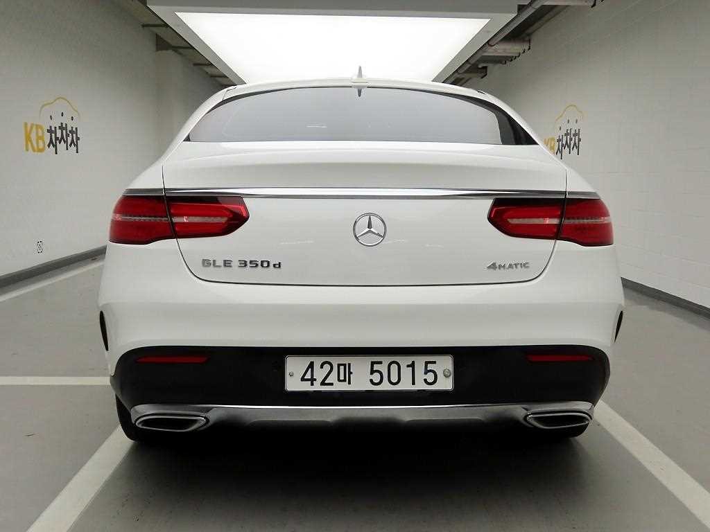 벤츠 GLE 클래스 GLE 클래스 W166 GLE 350 d 4MATIC 쿠페 이미지 2