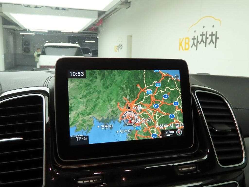 벤츠 GLE 클래스 GLE 클래스 W166 GLE 350 d 4MATIC 쿠페 이미지 9