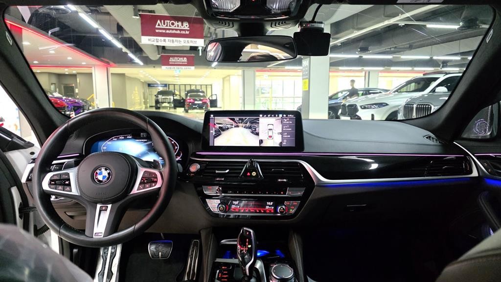 BMW 5시리즈 5시리즈 (G30) M550i xDrive 이미지 10