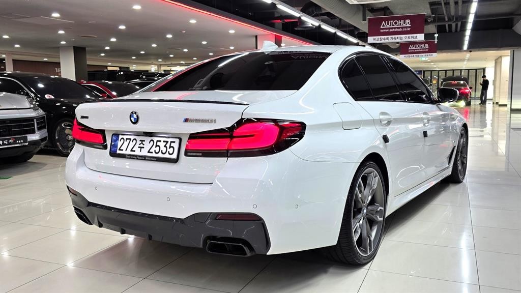 BMW 5시리즈 5시리즈 (G30) M550i xDrive 이미지 14