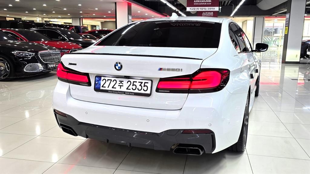 BMW 5시리즈 5시리즈 (G30) M550i xDrive 이미지 15