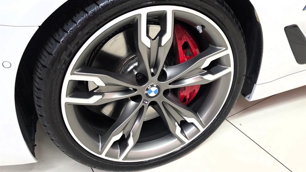 BMW 5시리즈 5시리즈 (G30) M550i xDrive 이미지 17