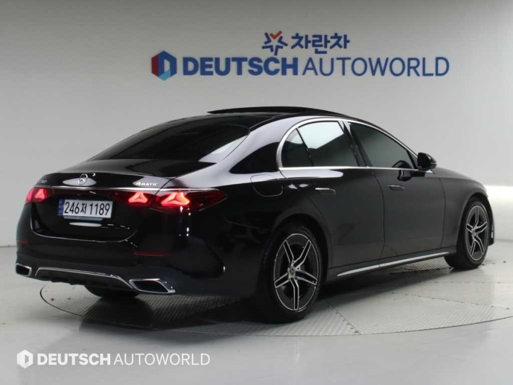 벤츠 E 클래스 E-클래스 W214 E300 4MATIC AMG Line 이미지 3