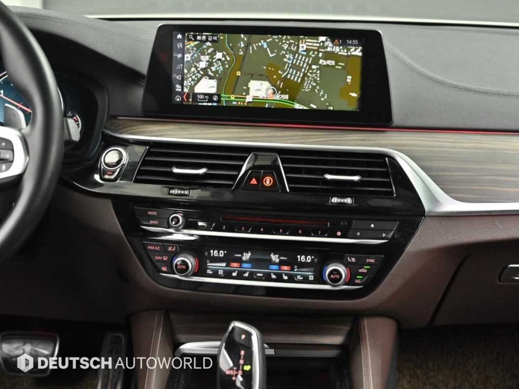 BMW 5시리즈 5시리즈 (G30) 530i M 스포츠 플러스 이미지 16