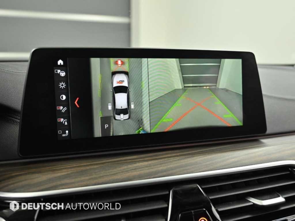 BMW 5시리즈 5시리즈 (G30) 530i M 스포츠 플러스 이미지 17