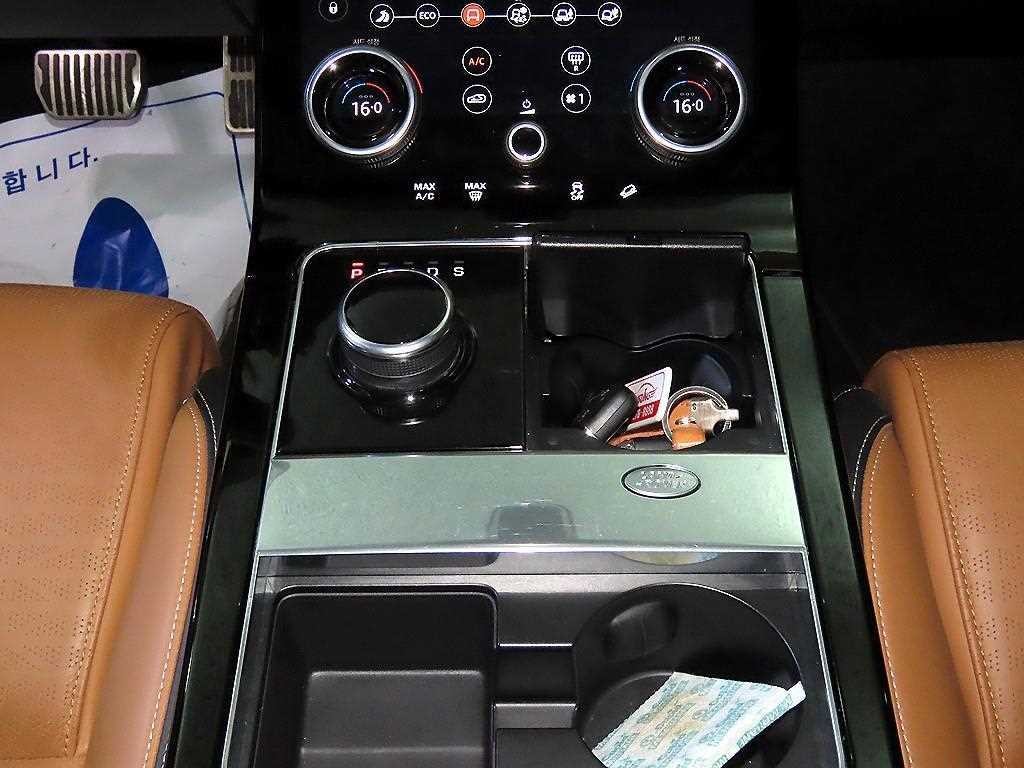 랜드로버 레인지로버 벨라 3.0 D300 R-다이나믹 HSE 이미지 12