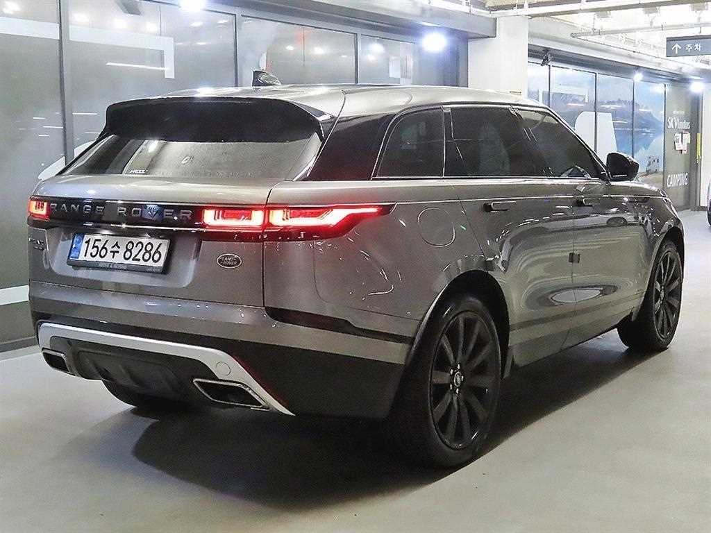 랜드로버 레인지로버 벨라 3.0 D300 R-다이나믹 HSE 이미지 4