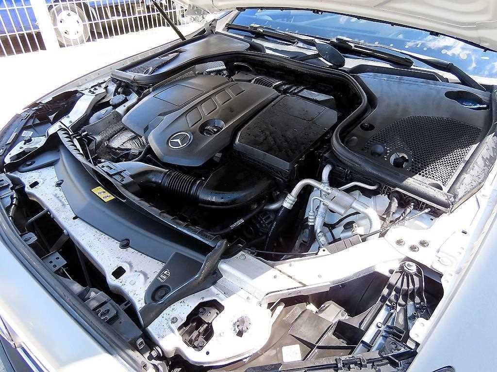 벤츠 E 클래스 E-클래스 W213 E220d 카브리올레 이미지 19