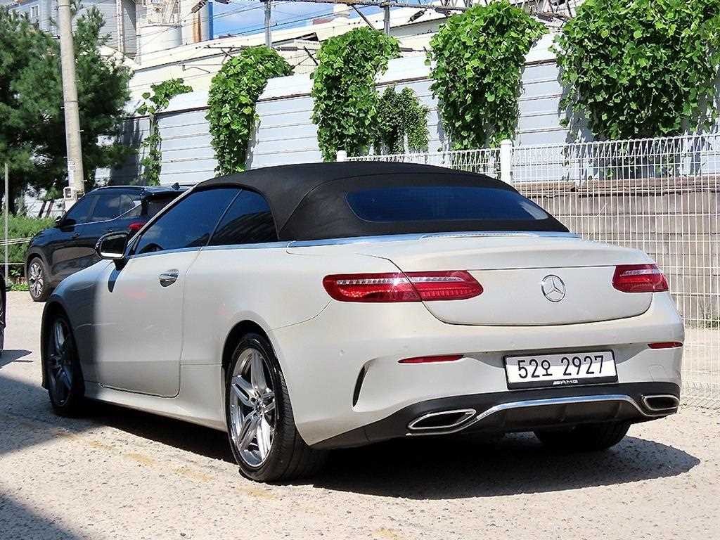 벤츠 E 클래스 E-클래스 W213 E220d 카브리올레 이미지 3