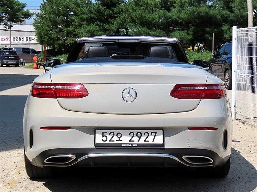벤츠 E 클래스 E-클래스 W213 E220d 카브리올레 이미지 8