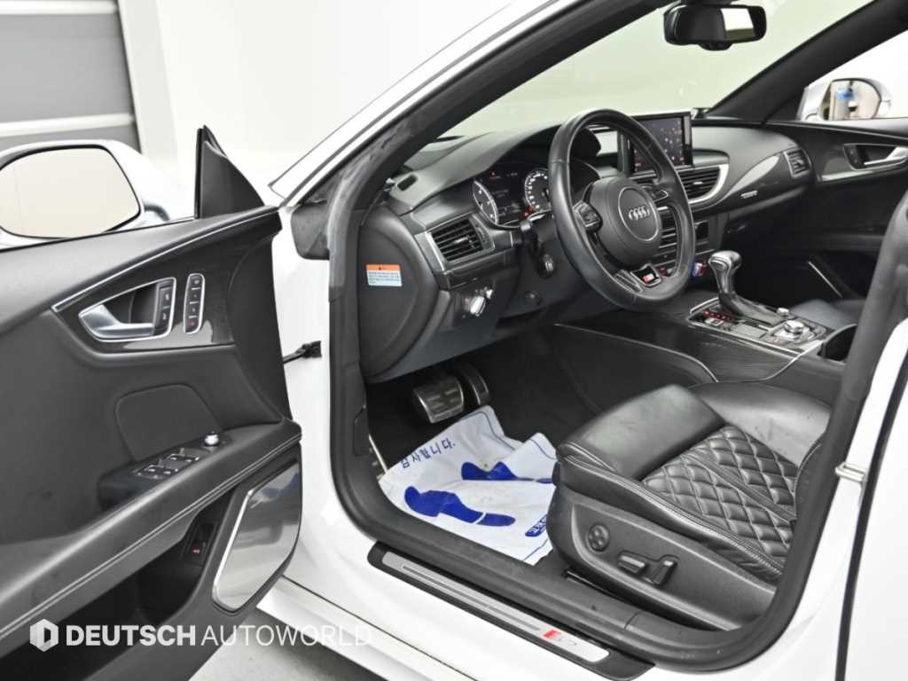 아우디 S7 4.0 TFSI  콰트로 이미지 11
