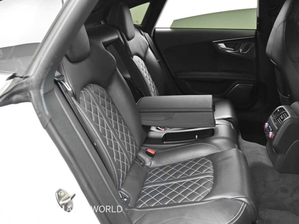 아우디 S7 4.0 TFSI  콰트로 이미지 12