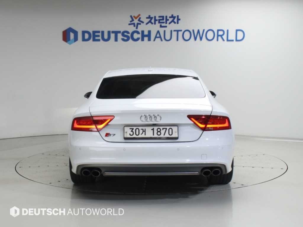 아우디 S7 4.0 TFSI  콰트로 이미지 4