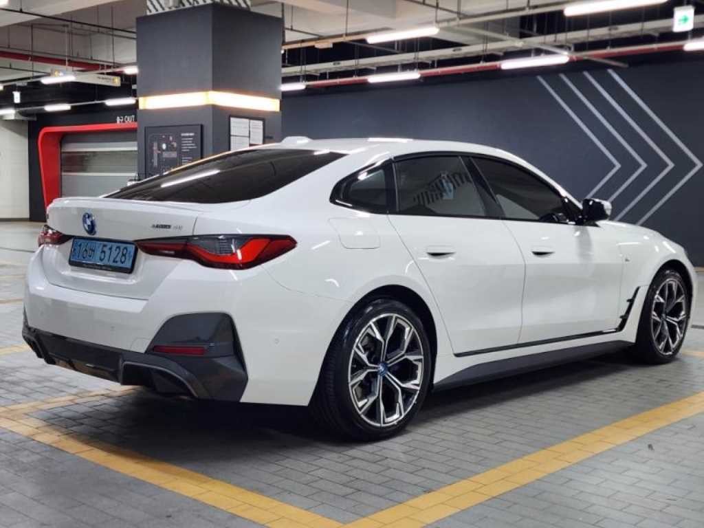 BMW i4 eDrive 40 M 스포츠 프로 이미지 3