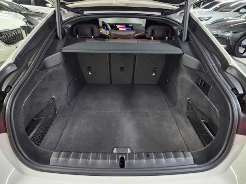 BMW i4 eDrive 40 M 스포츠 프로 이미지 7