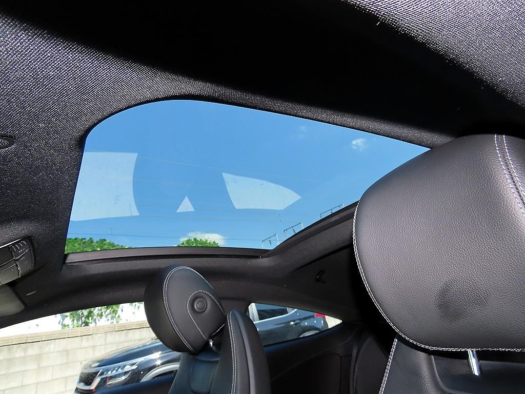 벤츠 C 클래스 C클래스 W206 C200 쿠페 이미지 17