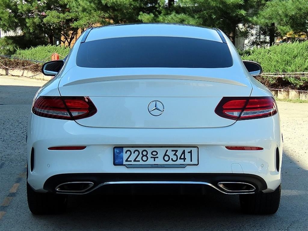 벤츠 C 클래스 C클래스 W206 C200 쿠페 이미지 4