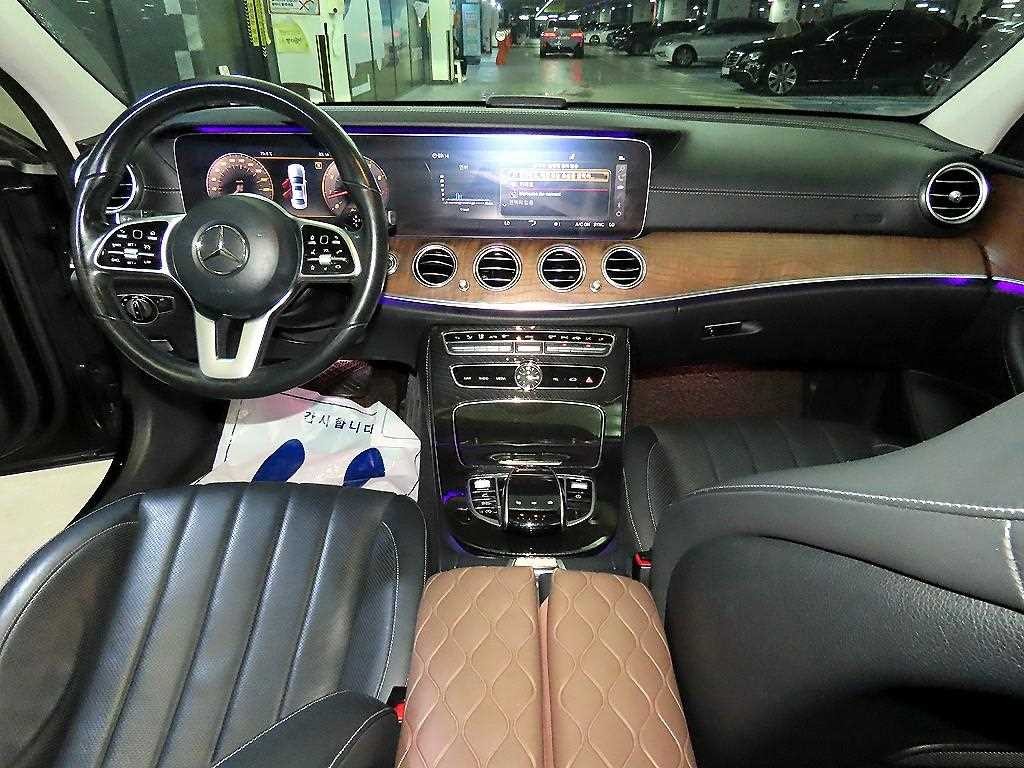 벤츠 E 클래스 E-클래스 W213 E300 4MATIC 익스클루시브 이미지 10