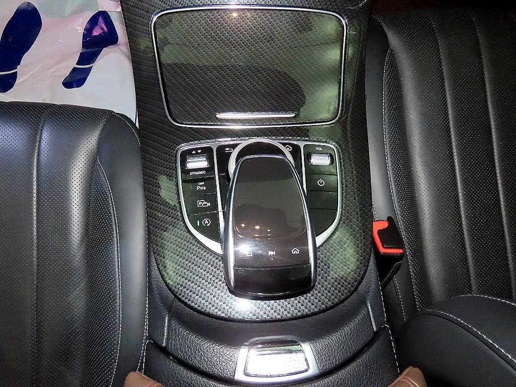 벤츠 E 클래스 E-클래스 W213 E300 4MATIC 익스클루시브 이미지 12