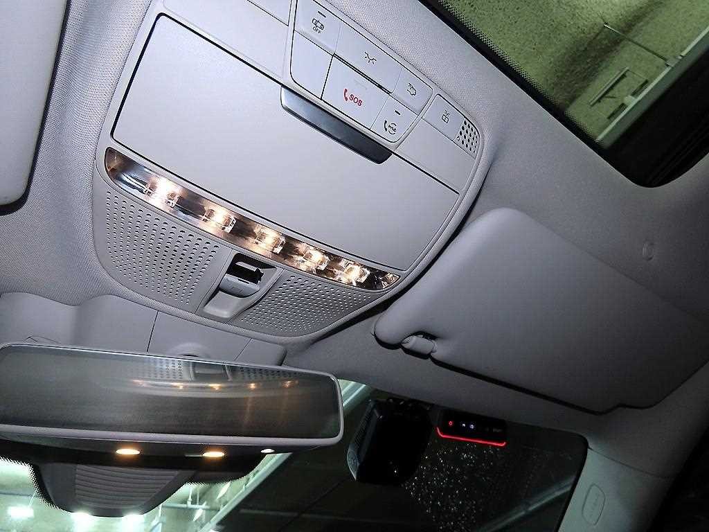 벤츠 E 클래스 E-클래스 W213 E300 4MATIC 익스클루시브 이미지 15