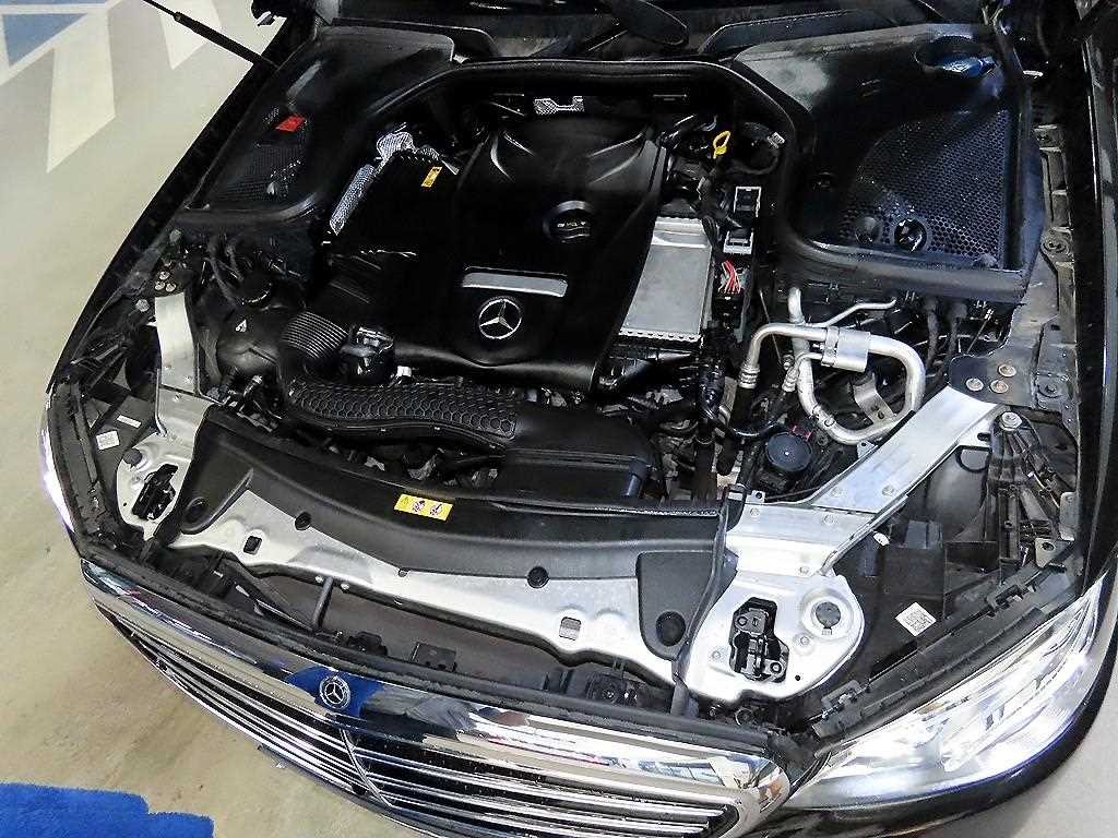벤츠 E 클래스 E-클래스 W213 E300 4MATIC 익스클루시브 이미지 19