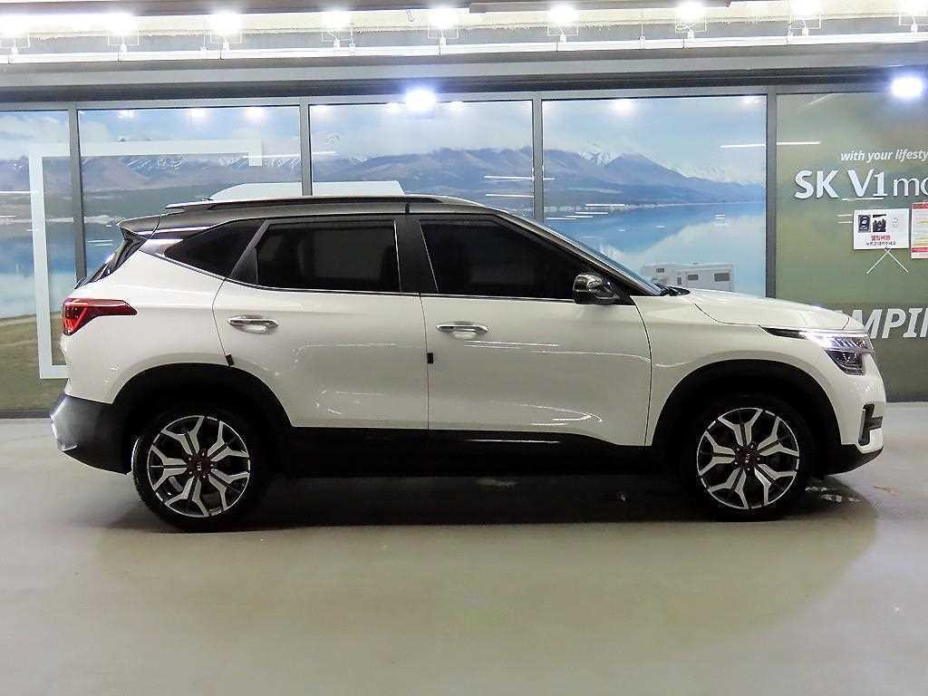 기아 셀토스 가솔린 1.6 터보 4WD 노블레스 이미지 3