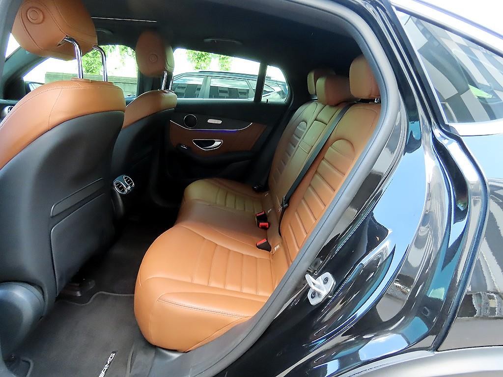 벤츠 GLC 클래스 GLC클래스 X253 GLC 300 4MATIC 프리미엄 쿠페 이미지 6