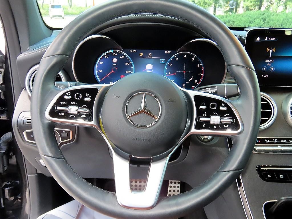 벤츠 GLC 클래스 GLC클래스 X253 GLC 300 4MATIC 프리미엄 쿠페 이미지 8
