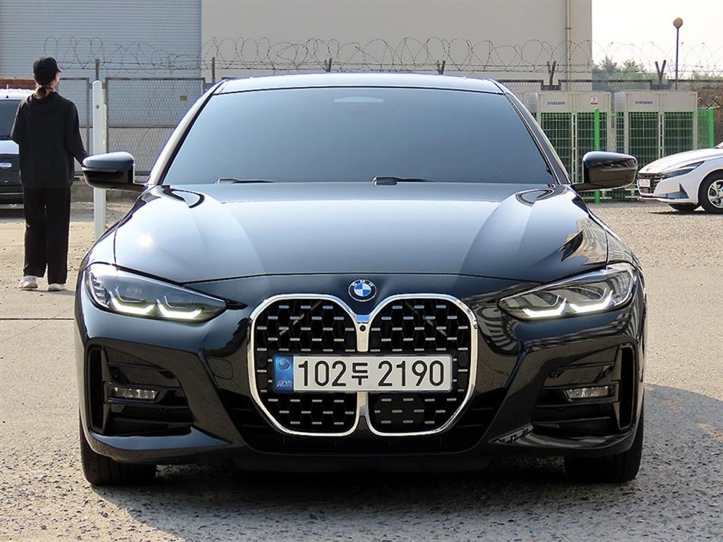 BMW 4시리즈 4시리즈 (G22) 420i 쿠페 M 스포츠 이미지 1