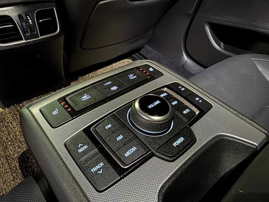 제네시스 G80 2.2D AWD 프리미엄 럭셔리 이미지 17