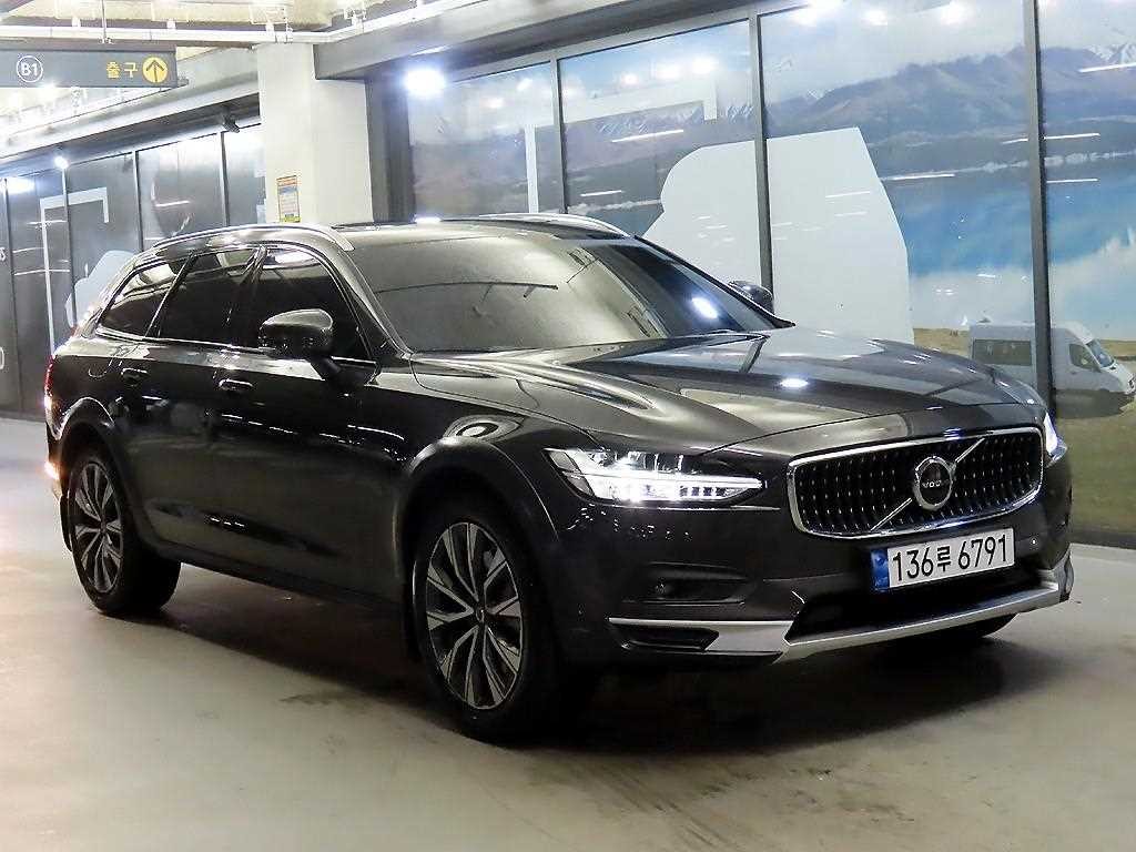 볼보 V90 V90 크로스컨트리 B6 AWD PRO 이미지 1