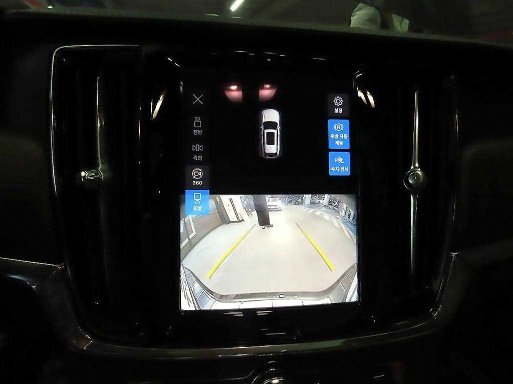 볼보 V90 V90 크로스컨트리 B6 AWD PRO 이미지 14