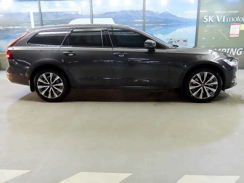 볼보 V90 V90 크로스컨트리 B6 AWD PRO 이미지 3