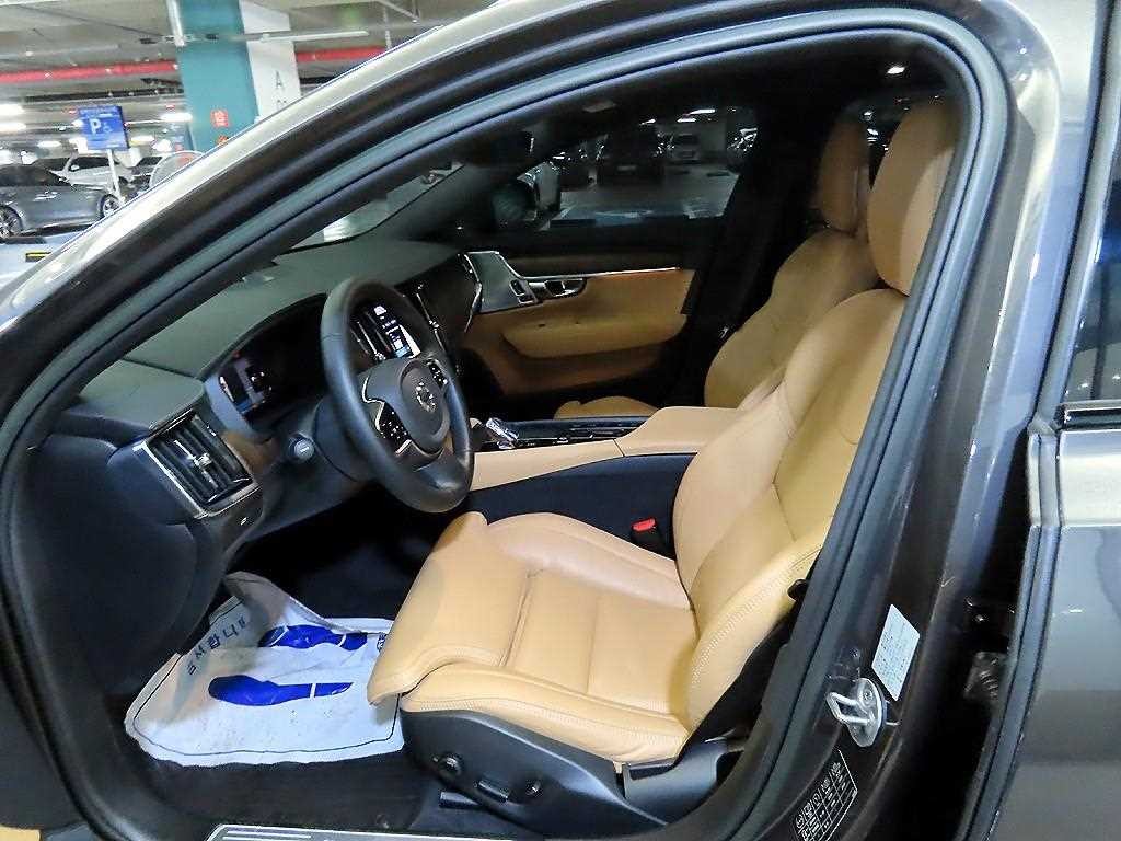 볼보 V90 V90 크로스컨트리 B6 AWD PRO 이미지 6