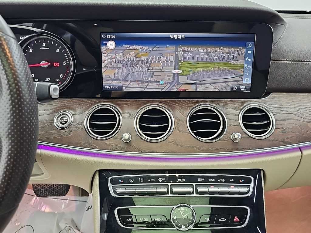 벤츠 E 클래스 E-클래스 W213 E220d 익스클루시브 이미지 10