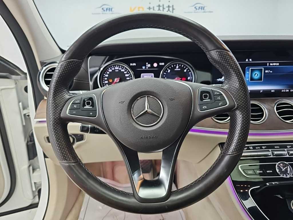 벤츠 E 클래스 E-클래스 W213 E220d 익스클루시브 이미지 9