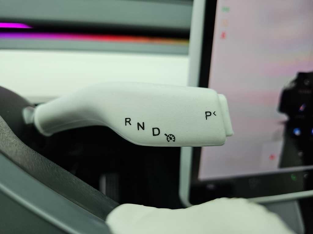 테슬라 모델 Y RWD 이미지 8
