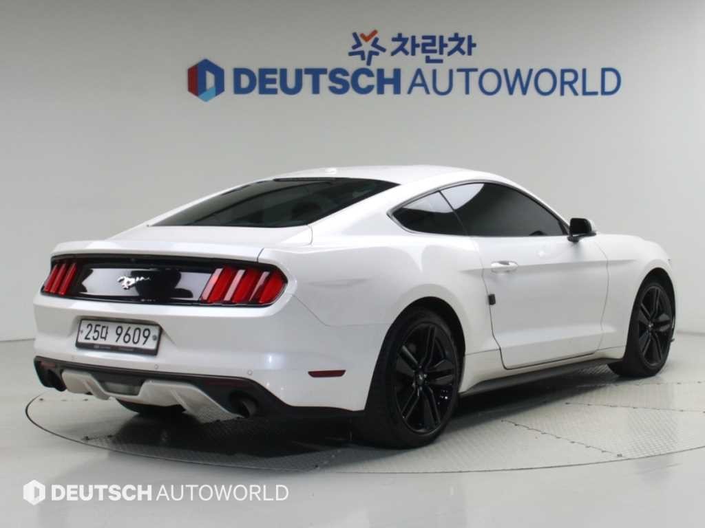 포드 머스탱 머스탱 6세대 2.3 쿠페 프리미엄 이미지 2