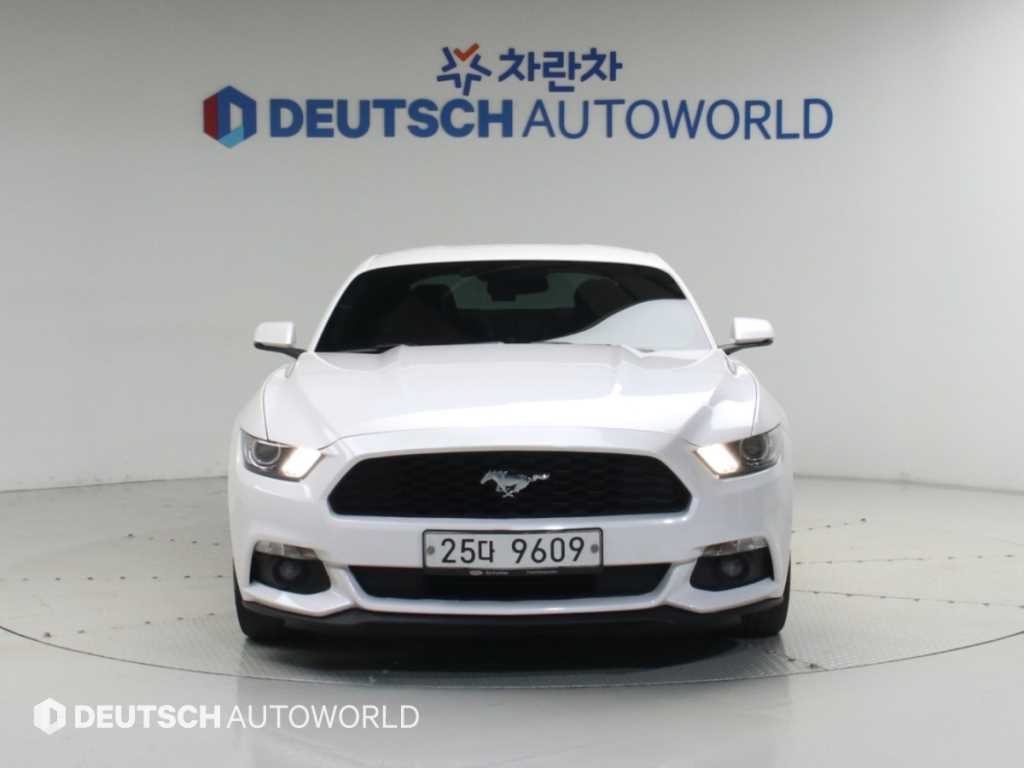 포드 머스탱 머스탱 6세대 2.3 쿠페 프리미엄 이미지 3