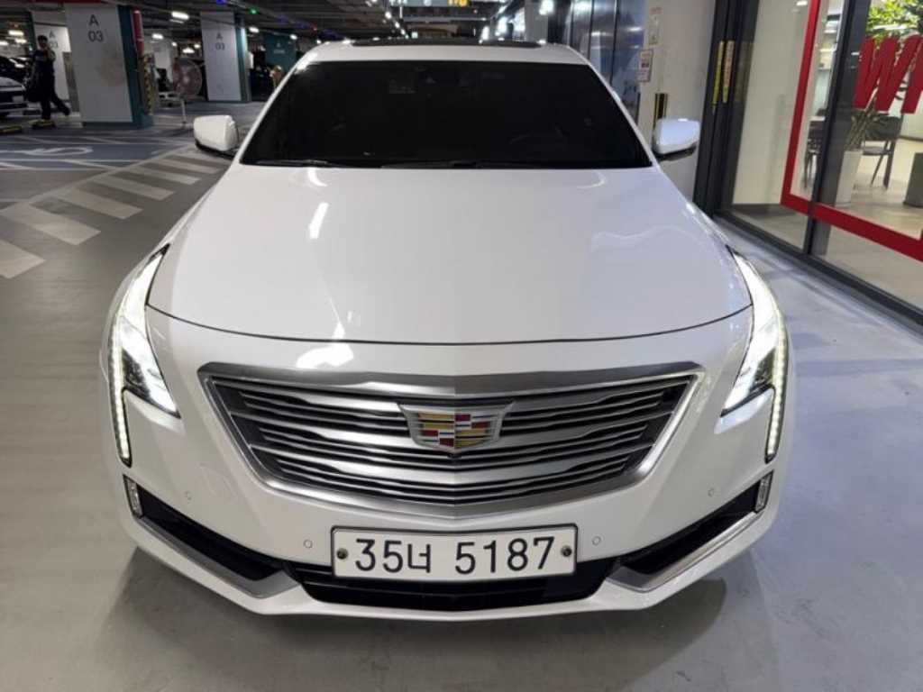 캐딜락 CT6 3.6 플래티넘 AWD 이미지 2