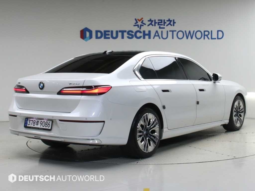BMW 7시리즈 7시리즈 (G70) 740d xDrive 디자인 퓨어 엑셀런스 이미지 2