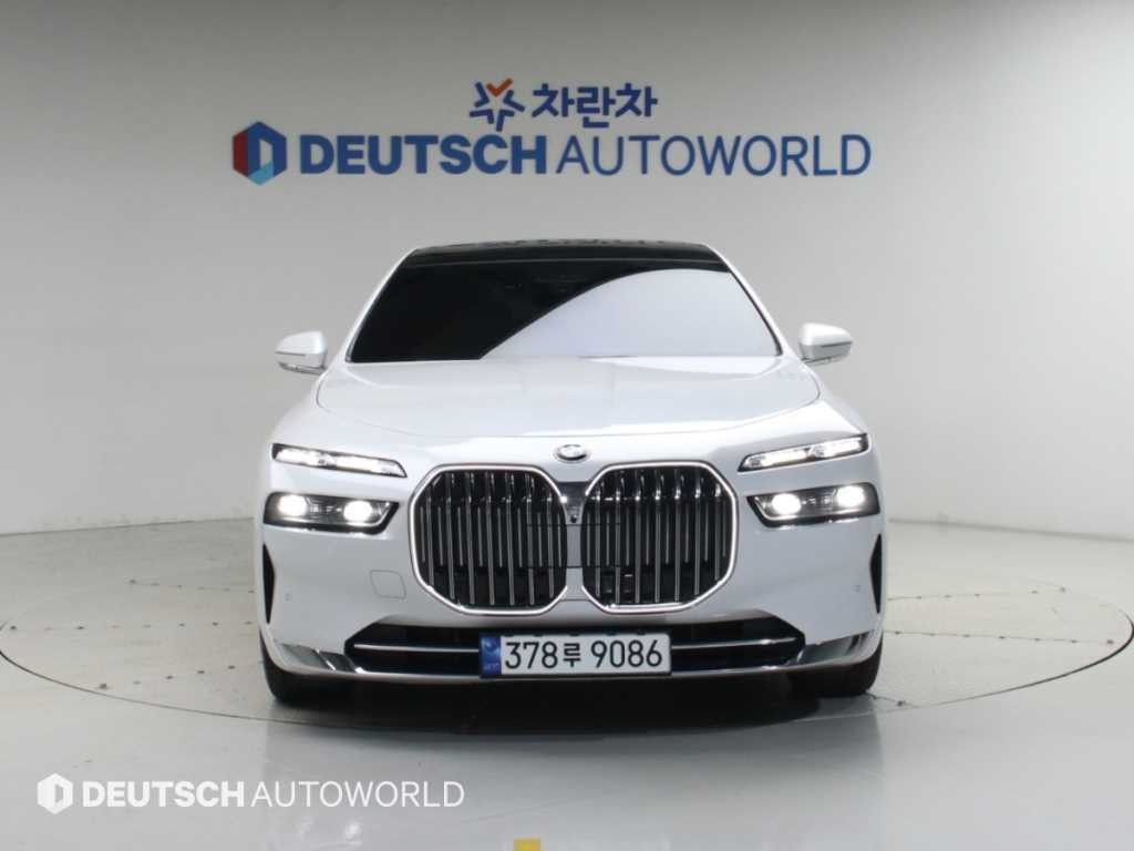 BMW 7시리즈 7시리즈 (G70) 740d xDrive 디자인 퓨어 엑셀런스 이미지 3
