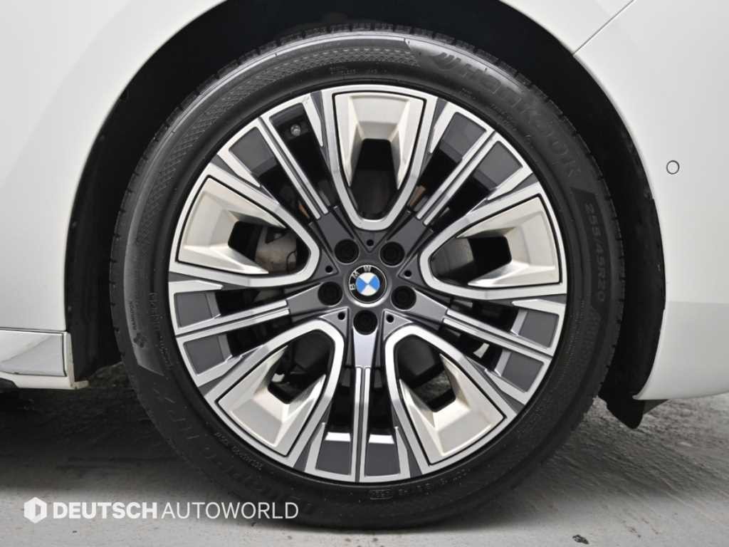 BMW 7시리즈 7시리즈 (G70) 740d xDrive 디자인 퓨어 엑셀런스 이미지 5